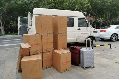 雨城行李托运公司